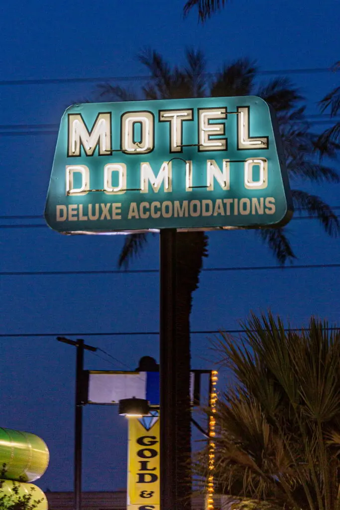 Domino Motel