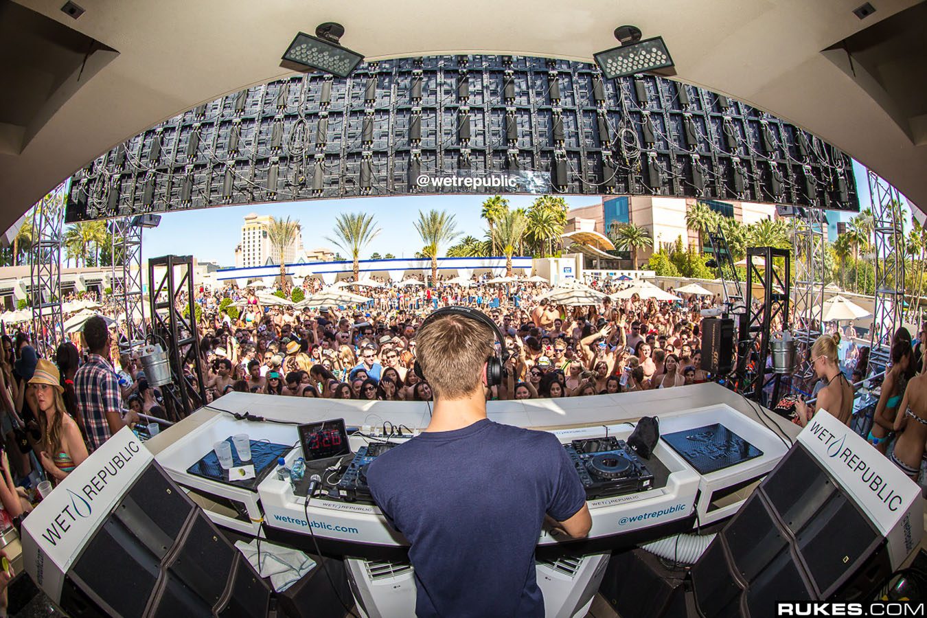 WET REPUBLIC Ultra Pool at MGM Grand Announces Their 2014 DJ Lineup
