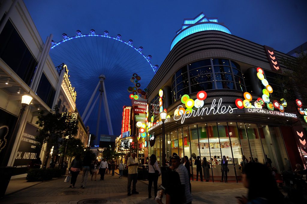 The LINQ BLOQ Party Starts Today