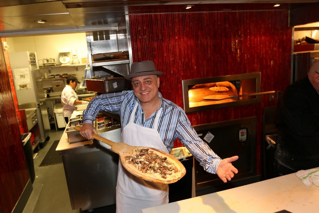 Doug Elfman with his winning pizza