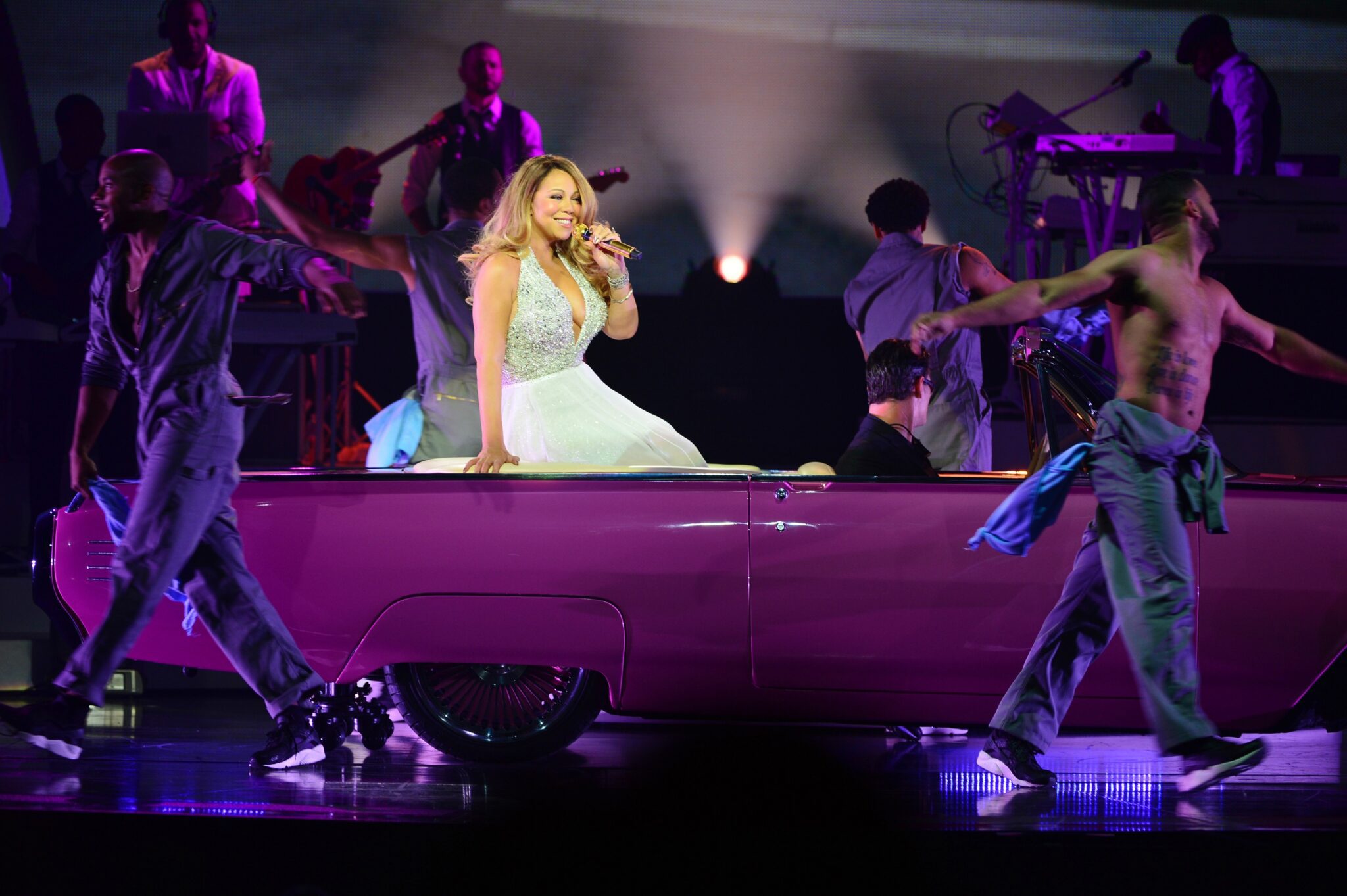 Mariah Carey Debuts New Show “MARIAH #1 TO INFINITY”
