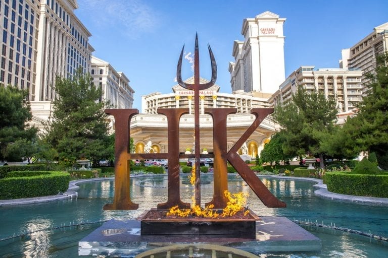 Gordon Ramsay HELL’S KITCHEN Located at Caesars Palace Las Vegas