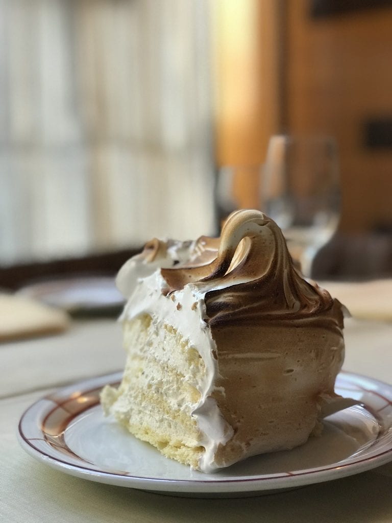 Vanilla Meringue Full Cake Brown Plate