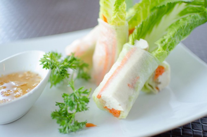 Table-Thai-Bar-Bistro-Fresh-Rolls