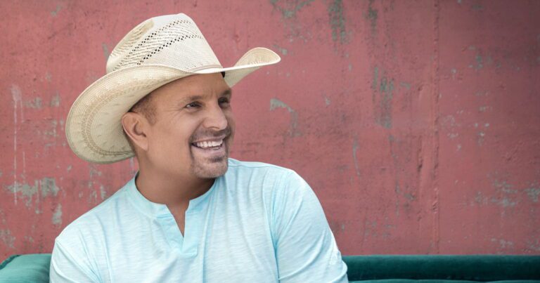 Garth Brooks Plus ONE a Colossal Show at Caesars Palace 2023
