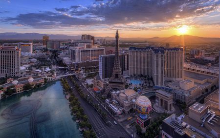 Las Vegas Strip Guide