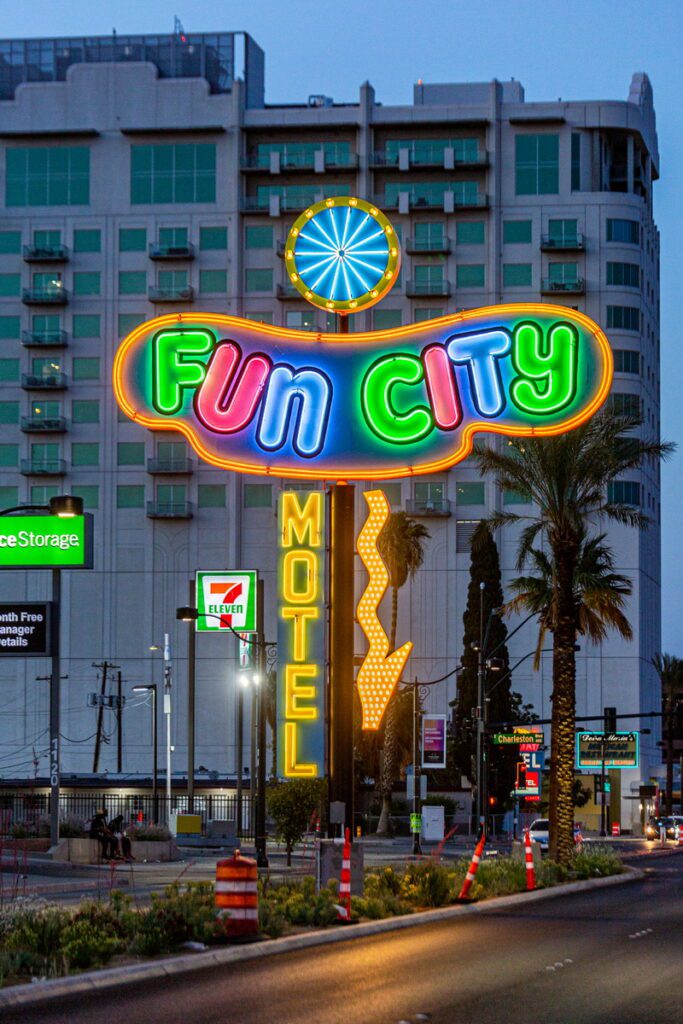 Neon Signs - Fun City