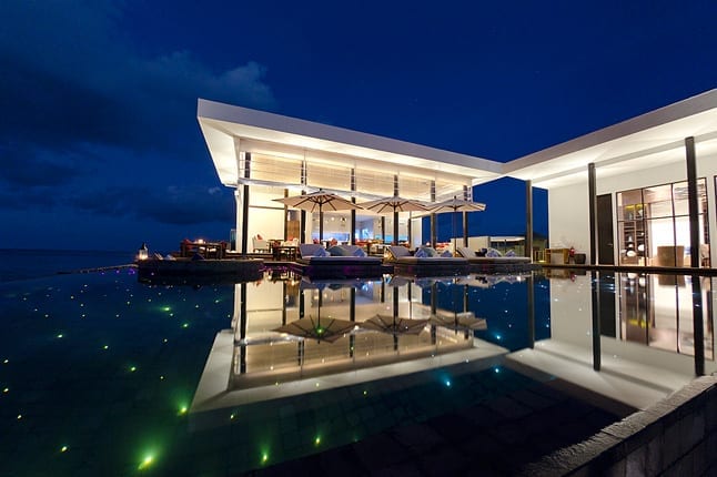 20 Awesome Pools - Jumeirah Dhevanafushi Resort