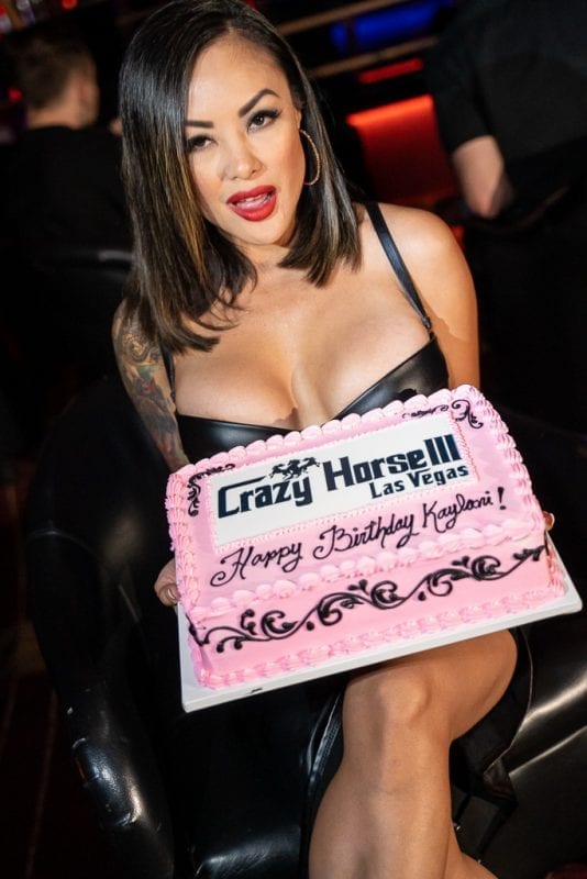 Kaylani Lei With Birthday Cake Travelivery®
