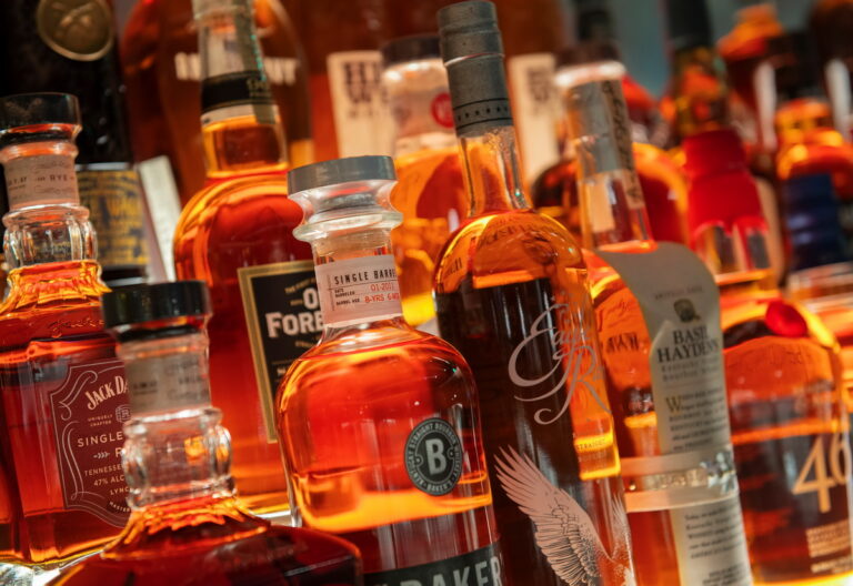 Bugsy Meyers Steakhouse 15 768x528