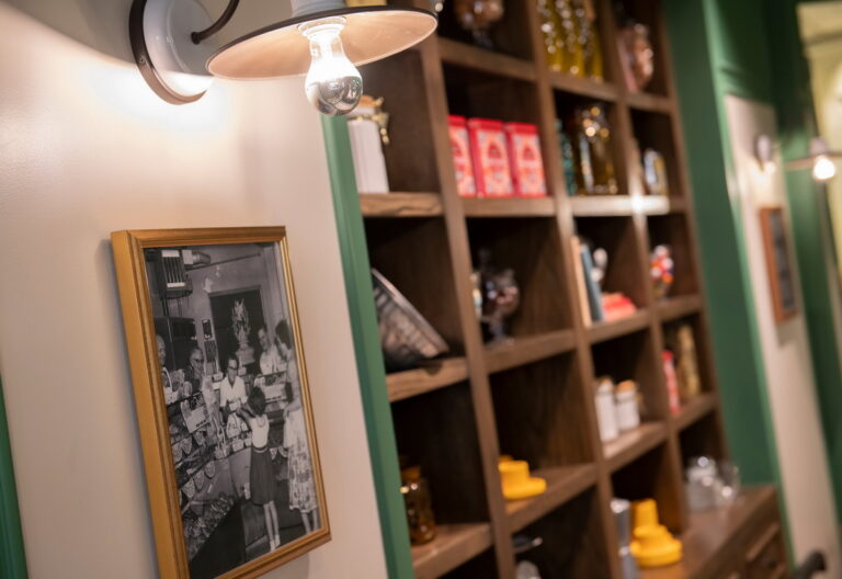 Bugsy Meyers Steakhouse 5 768x528