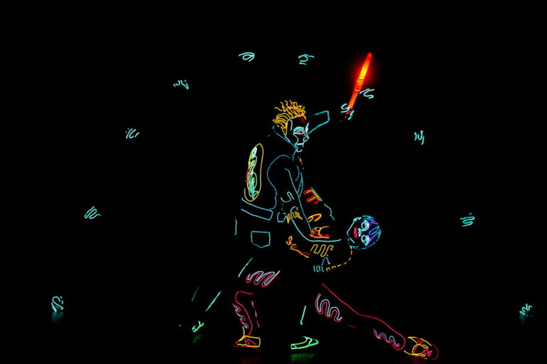 iLuminate Show Photo 8 768x511