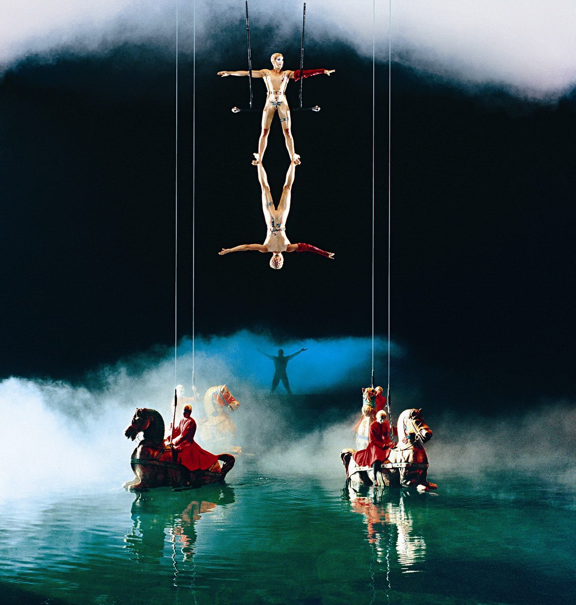 O by Cirque du Soleil - Trapeze