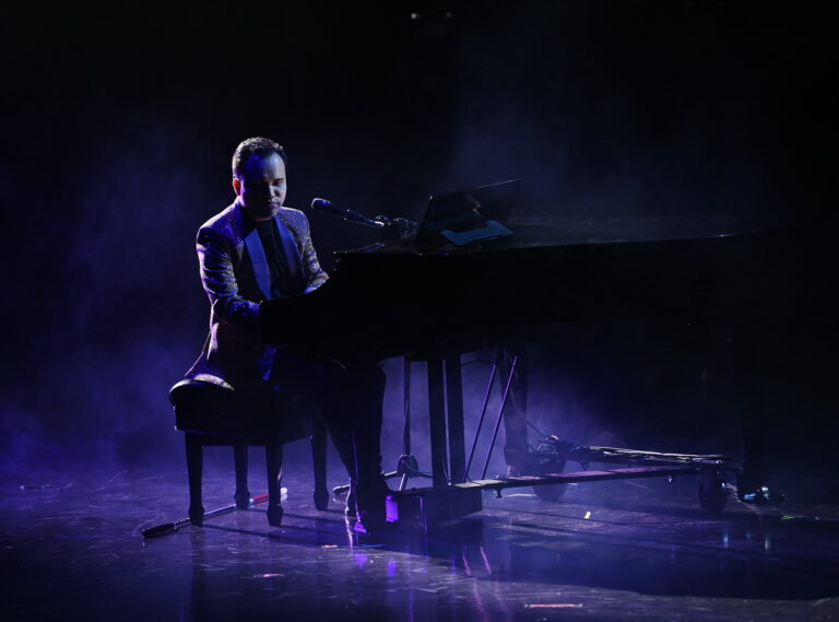 Kodi Lee Performs in Americas Got Talen Las Vegas LIVE at Luxor Las Vegas Now Open 1 768x569