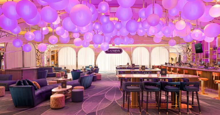 Gatsbys Cocktail Lounge Interior Featured 768x403