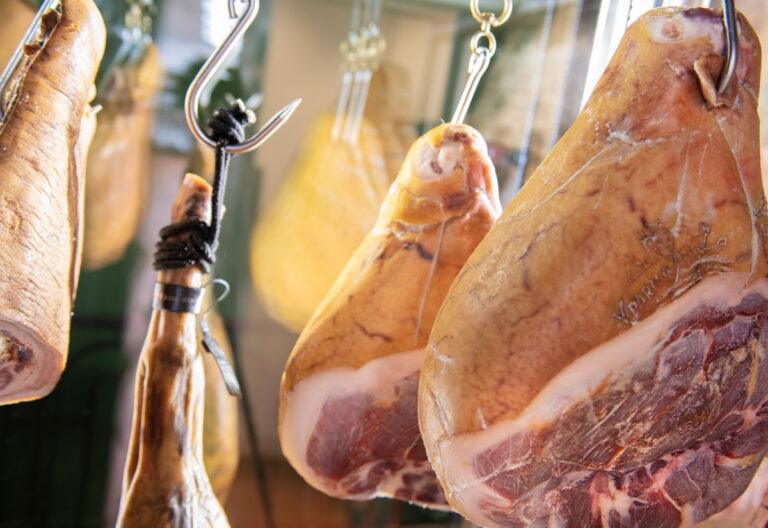 Bugsy Meyers Steakhouse Meat 3 768x528