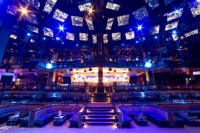 LIGHT Nightclub 02 768x512