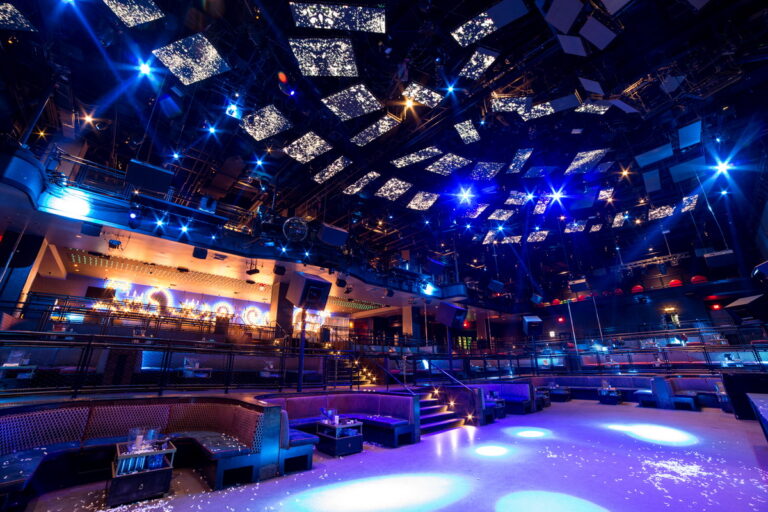 LIGHT Nightclub 03 768x512