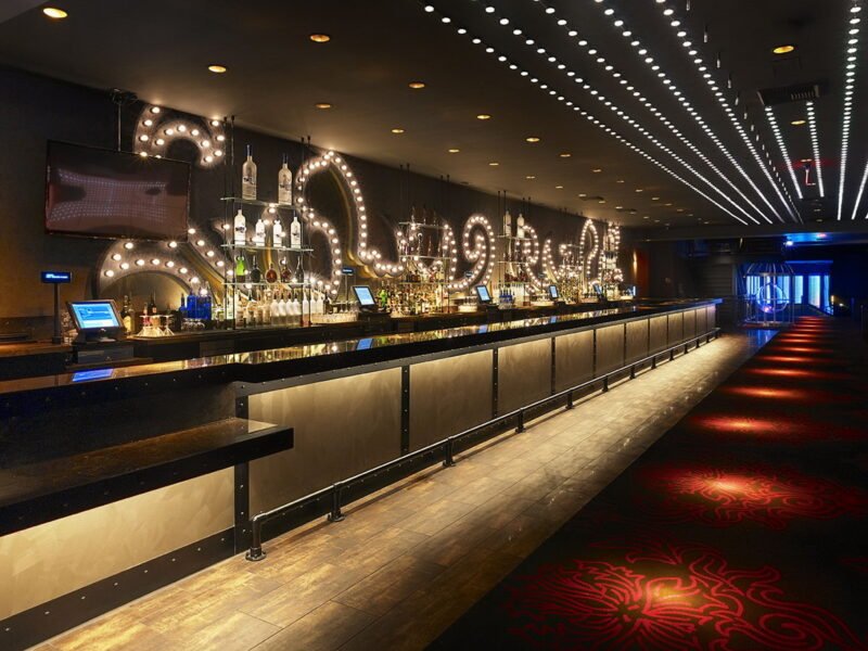 LIGHT Nightclub Main Bar 800x600