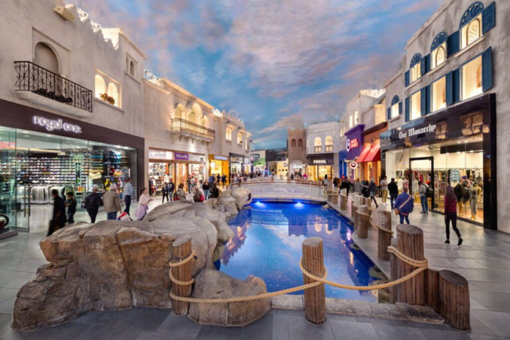 Rainstorm Show at Miracle Mile Shops