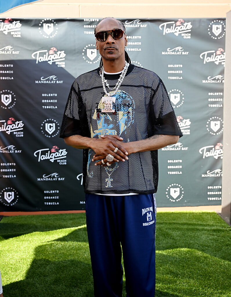 Tailgate Beach Club Snoop Dogg Red Carpet Photo