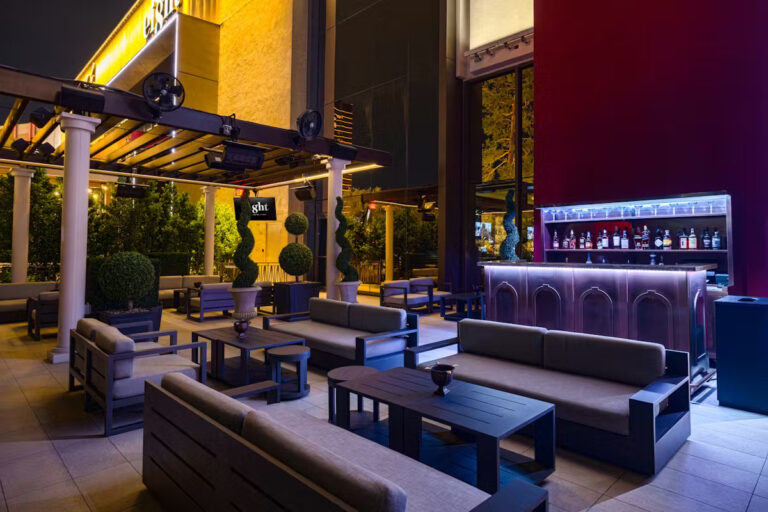 Eight Cigar Lounge at Resorts World Las Vegas 03 768x512